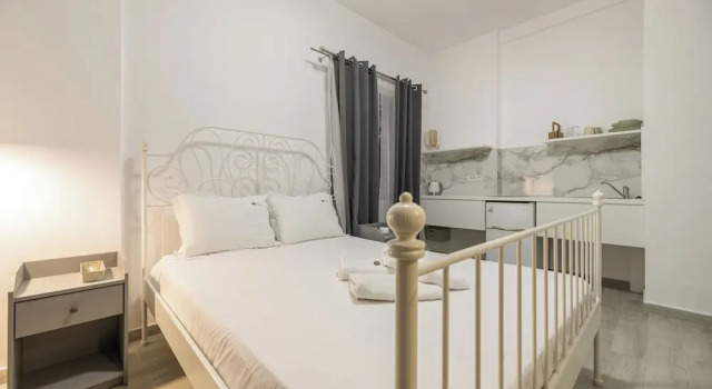 Студия с балконом Denise Studios and Apartments
