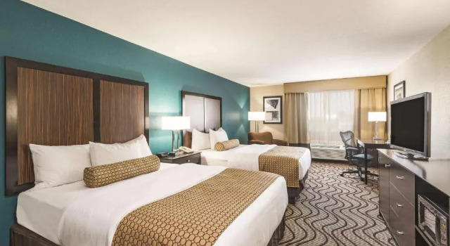 Четырёхместный номер Deluxe La Quinta by Wyndham Boise Towne Square