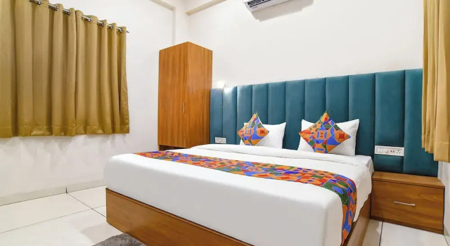 Номер Executive FabHotel Olive Inn