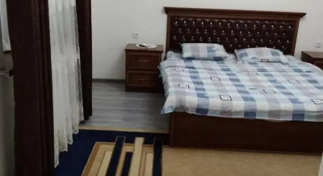 Люкс Chinara Guest House Airport