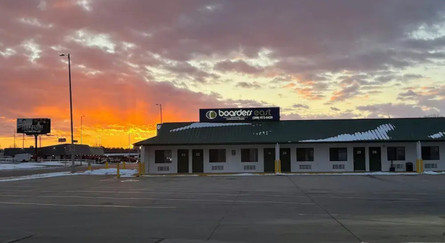 Четырёхместный номер Standard Boarders Inn & Suites by Cobblestone Hotels – Broken Bow
