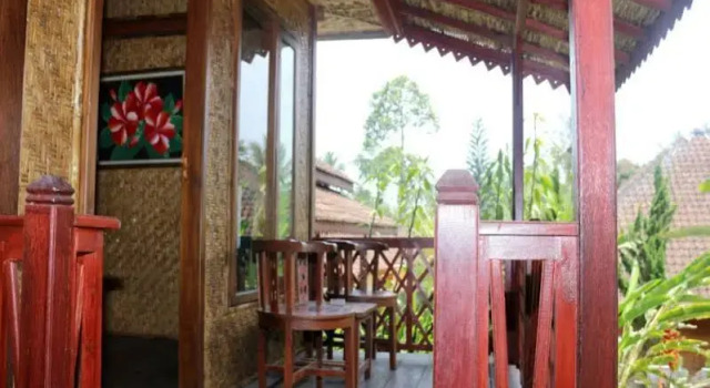 Ijen Resto Banyuwangi Guest House, Boek Pension Hotels in Tamansari met parkeren, Parkeren