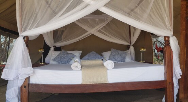 Makubi Safari Camp by Isyankisu, Book Hotel Kwa Mhinda Tanzania