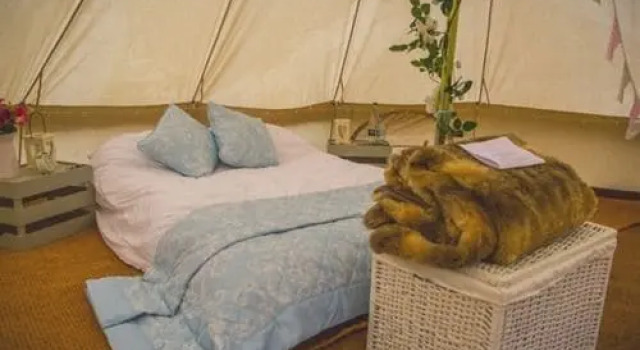Skipbridge Farm Shepherds Huts, Varaa Leirintäalue Telttailu ja glamping kohteessa Yorkshire Moors, Leirintäalue