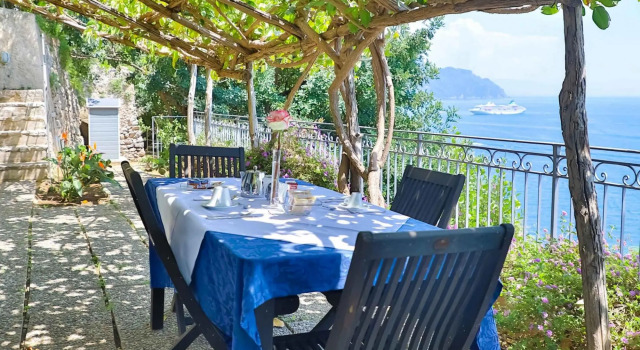 Luxury room with sea view in Amalfi ID 3938, Забронировать Отель Амальфи Побережье Амальфи