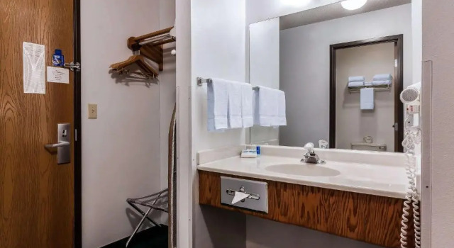 Семейный люкс Rodeway Inn Holdrege