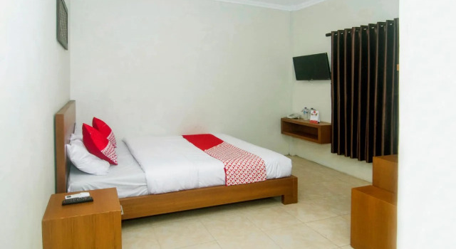 Super OYO 250 De'gadri Ndalem, Book Hotel Hotels in Sedayu with Parking, Parking