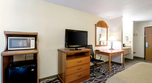 Quality Inn Huron, Book Hotel Huron South Dakota