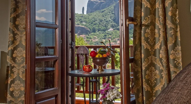 Трёхместный номер Standard с балконом Hotel Doupiani House
