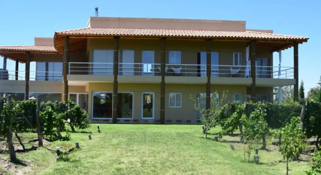 Chaglasian Wine & Suites, Забронировать Отель Сан-Рафаэль провинция Мендоса