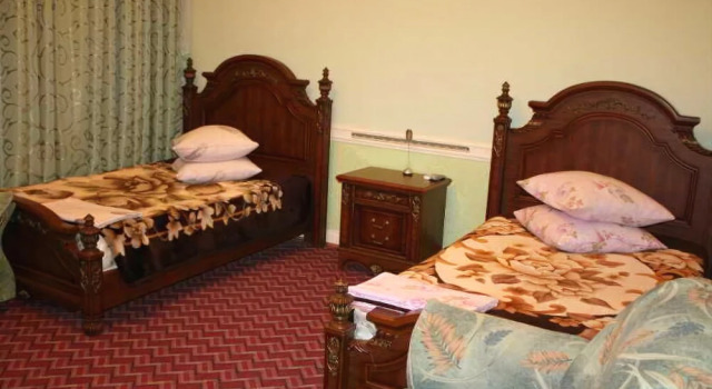 Elita, Book Hotel Hoteller i Andizhan med parkering, Parkering
