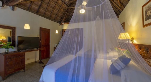 Четырёхместное бунгало Royal The Lodge at Chichen Itza