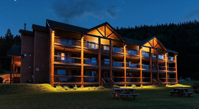 Kootenay Lakeview Resort, BW Signature Collection, Забронировать Отель Бальфур Kootenay Rockies