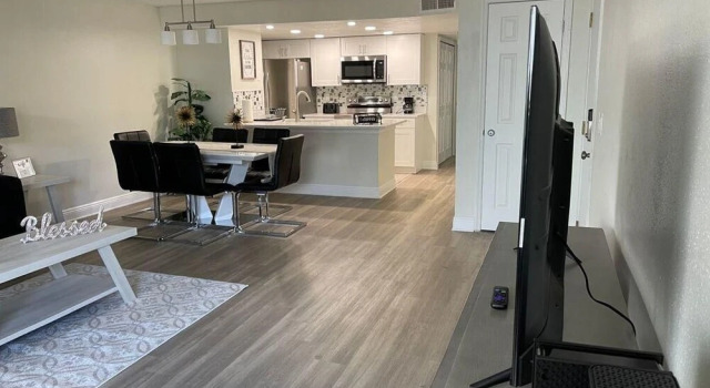 Three Bedroom Apartment #7 -- 2737 NPB -- Vusa Three Bedroom Condo Apartment