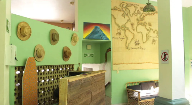 The Roof Backpackers Hostel, Book Hostel / Vandrerhjem Hostels i Jalisco, Hostel / Vandrerhjem