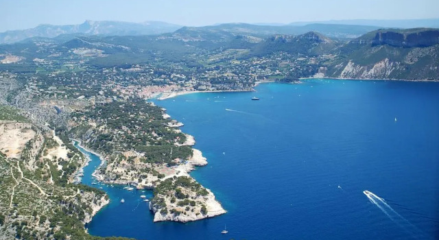 HOME CASSIS. Little Cassis, Забронировать Апартаменты/квартира Отели Calanques National Park с парковкой, Парковка
