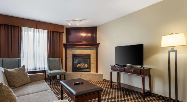 Двухместный люкс с 2 комнатами Best Western Strathmore Inn