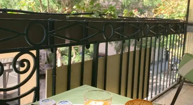 Двухместный номер Standard с балконом Hotel Central Bastia