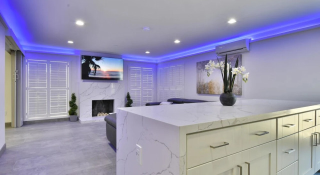 1244#7 Remodeled Luxury Condo With Stunning Views of Beach & Bay, Забронировать Апартаменты/квартира Апартаменты Ньюпорт-Бич, рядом с Linda Island, Апартаменты/квартира