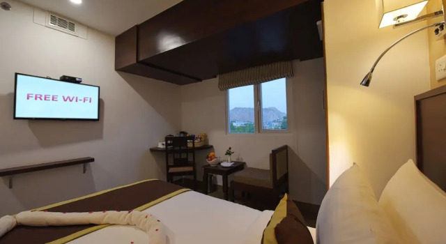 Двухместный номер Premium c 1 комнатой Hotel Gandharva- A Green Hotel