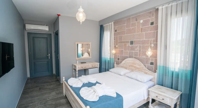 Двухместный номер Standard с балконом и с видом на горы Cunda Mira Butik Otel