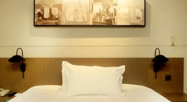 Люкс Standard Jinjiang Inn North Station Huigong Plaza Hotel
