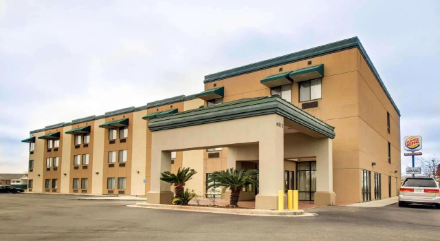 Кровать в общем номере Quality Inn & Suites Hattiesburg North