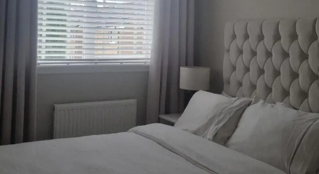 3 Bedroom, Sleeps 6, Free Parking, Забронировать Дом для отпуска Виллы Стратклайда, Вилла