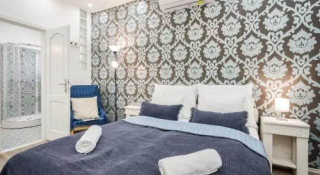 BpR SHINY Deluxe Home, Забронировать Отель 02. Рожадомб 