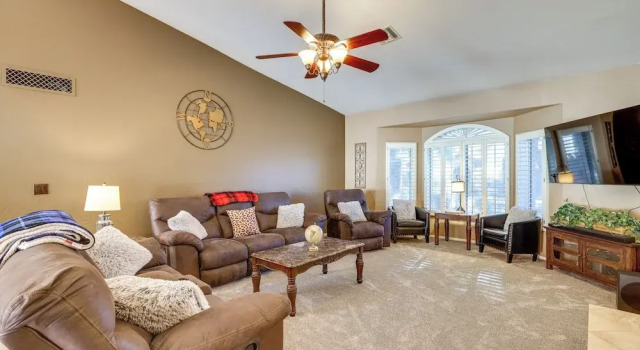 Golf, Swim, Soak! Family-friendly Scottsdale Home, Забронировать Дом для отпуска Финикс 