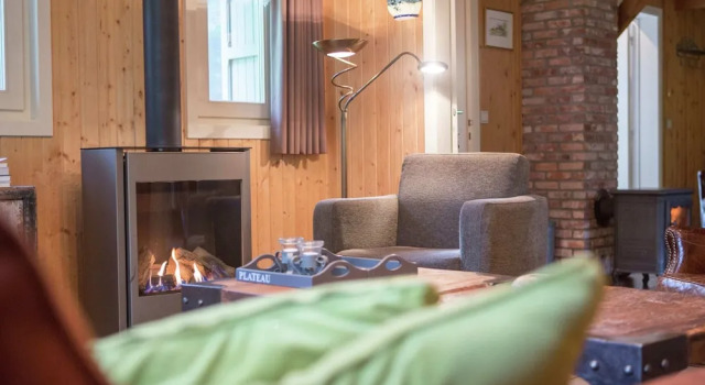 Luxurious Chalet in Oud-turnhout With Large Garden, Prenota Chalet Hotel a Flanders con parcheggio, Parcheggio