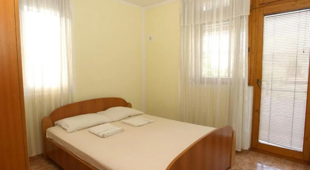 Rooms & Apartments Anka, Book Apartment Željeznica Bar County