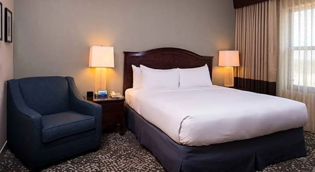 Двухместный номер Hearing/Mobility Accessible Roll In Shower Hilton San Antonio Hill Country