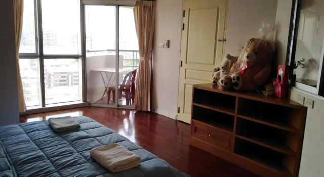 Downtown Apartment near BTS Station