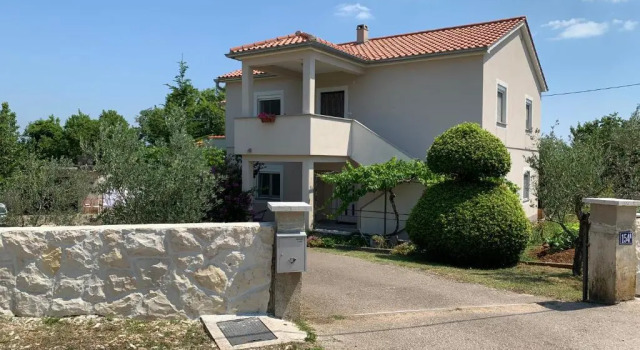 NEW Apartment Ema II, Prenota Appartamento Hotel a Isole Quarnerine con parcheggio, Parcheggio