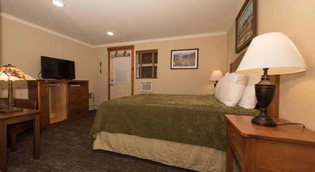The Maxwell Inn, Забронировать Отель Эстес-Парк Rocky Mountain National Park, рядом с Сквер Barlow Plaza