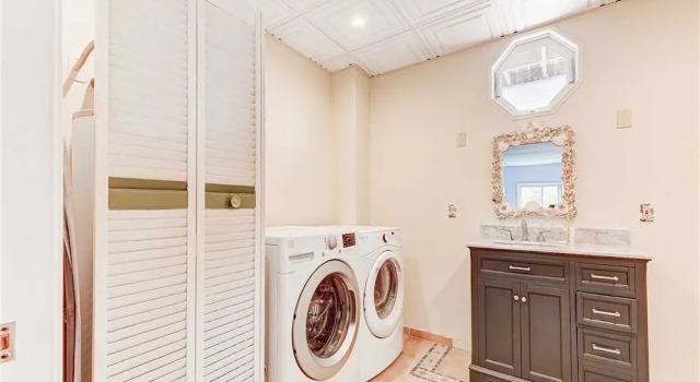 Summer Wind, 4 bedrooms, Private Pool, Next to Beach, Sleeps 8
