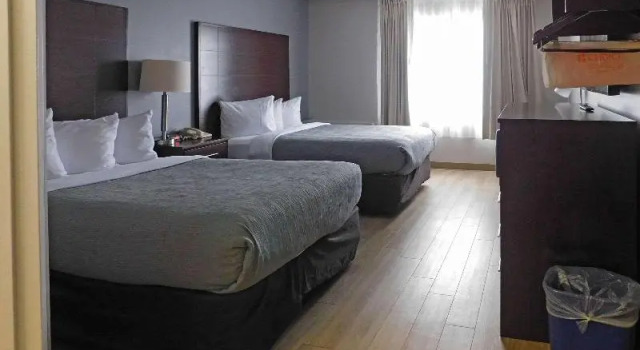 Четырёхместный номер Quality Inn Colchester - Burlington