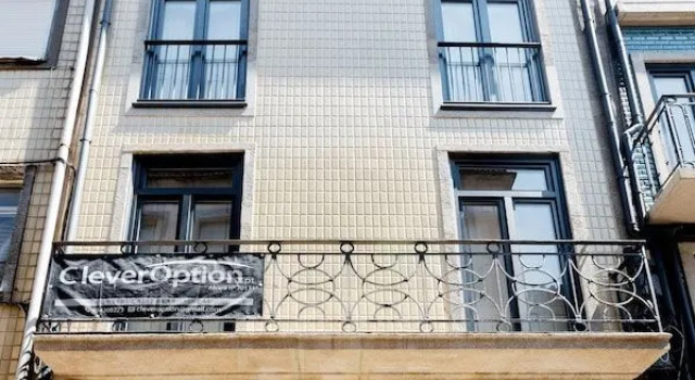 Porto Downtown Studio with Balcony, Забронировать Отель Порту Регион Порту, рядом с Lapa Metro Station