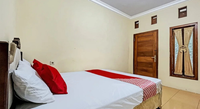 Deluxe kamer OYO 93422 Villa Tirto