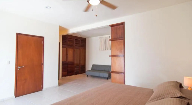 Lovely 4BR Condo in the Heart of Playa del Carmen!, Забронировать Апартаменты/квартира Отели Плая-дель-Кармен с бассейном, рядом с Пляжный клуб Mamitas, Бассейн