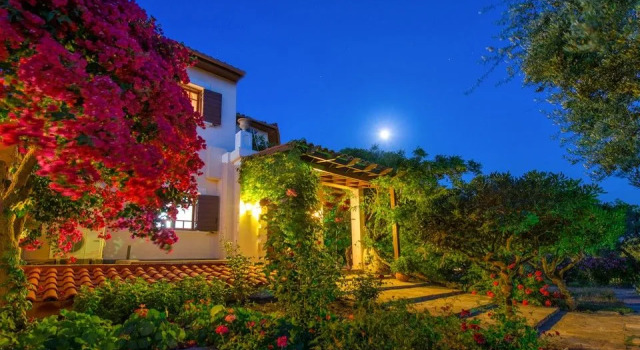 La Dolce Villa Luxury Villa