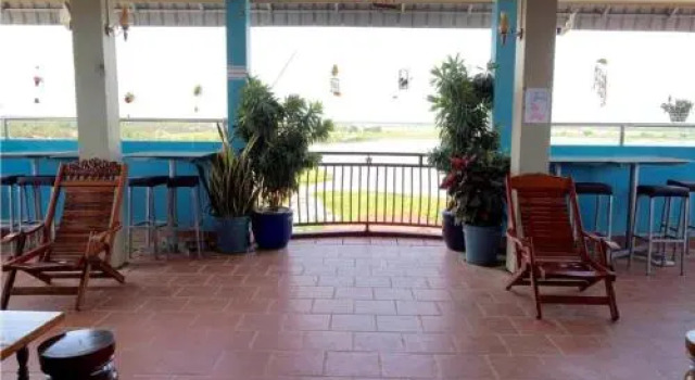 Seng Chhenghorn Guesthouse, Prenota Hotel Stueng Saen 