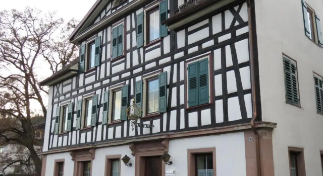 Gästehaus Krone, Забронировать Отель Оберндорф-на-Неккаре Ротвайль