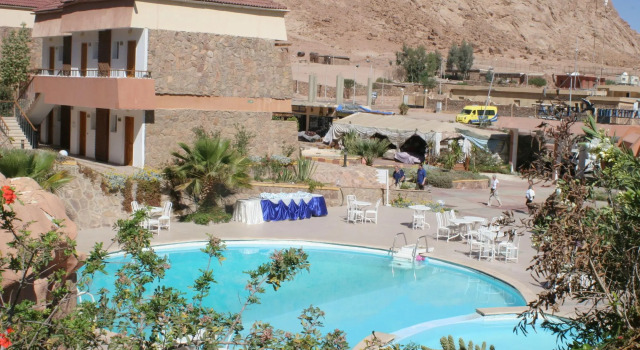 Номер Standard Catherine Plaza Hotel
