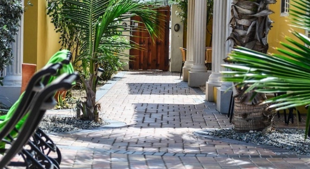 Апартаменты Aruba Tropic Apartments