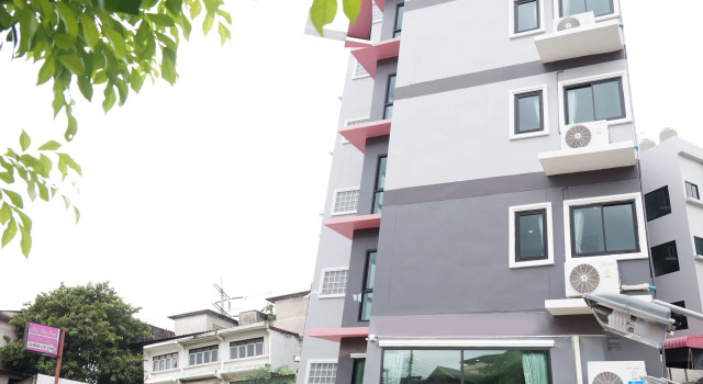Ma Non Nont Hotel & Apartment, Забронировать Апартаменты/квартира Отели Nonthaburi Province с парковкой, Парковка