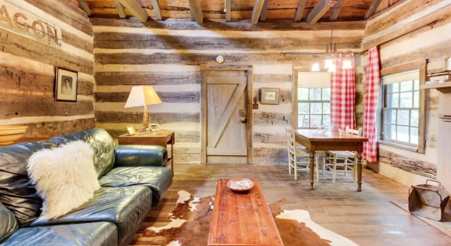 Town Creek Log Cabin, Забронировать Дом для отпуска Виллы Фредериксберг, рядом с Музей объединенной церкви, Вилла