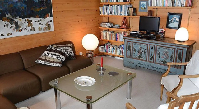 Apartment Fabiana, Prenota Appartamento Hotel a Canton Berna con parcheggio, Parcheggio