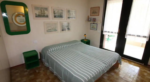 Apartment With Pool by the sea, Book Lejlighed Hoteller i Friuli Venezia Giulia med parkering, Parkering